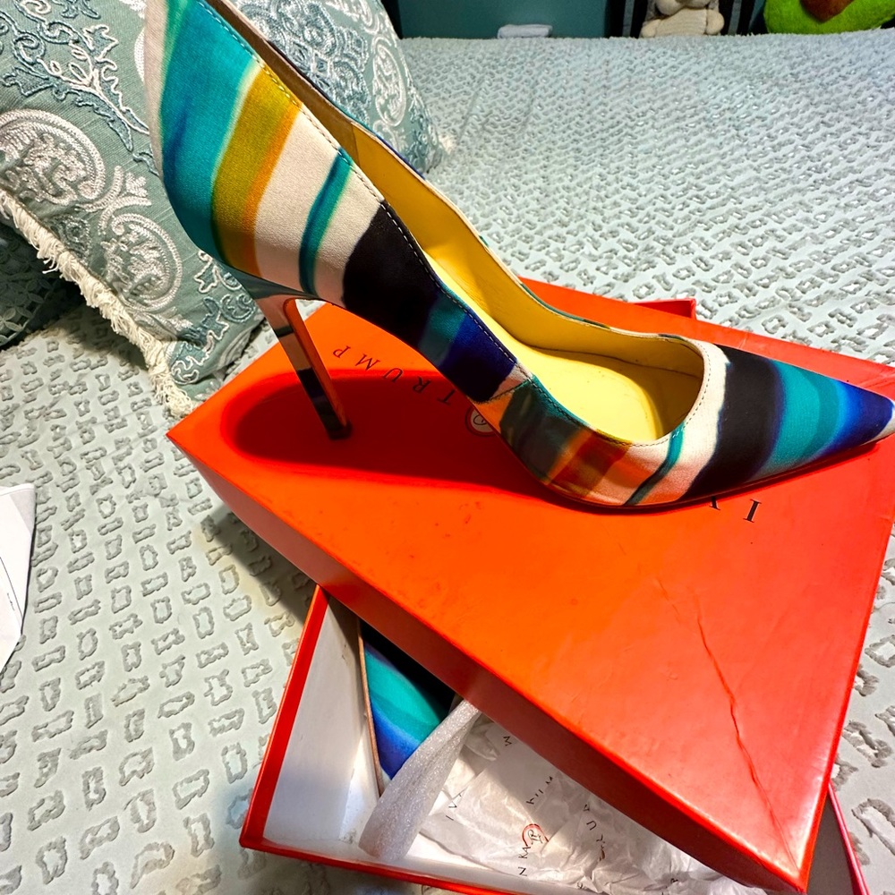 Ivanka Trump Carra3 medium blue Fabric shoes